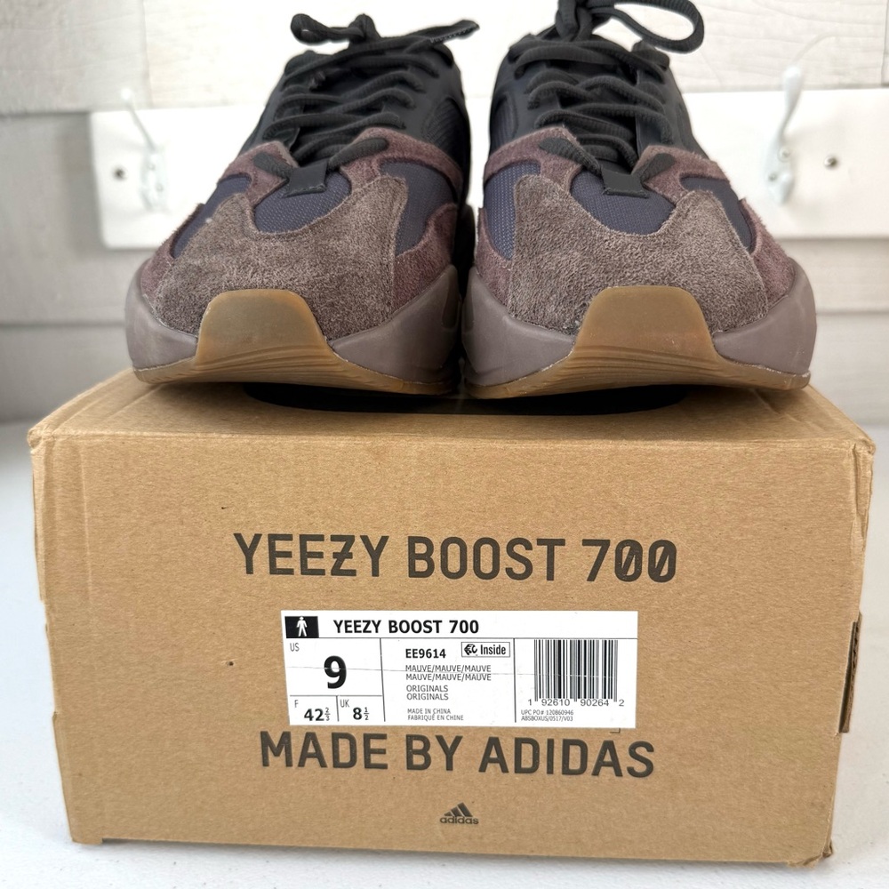 Yeezy Boost 700